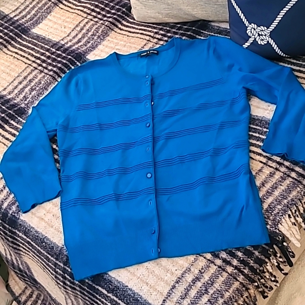 Shell & Sweater combo - Picture 2 of 3